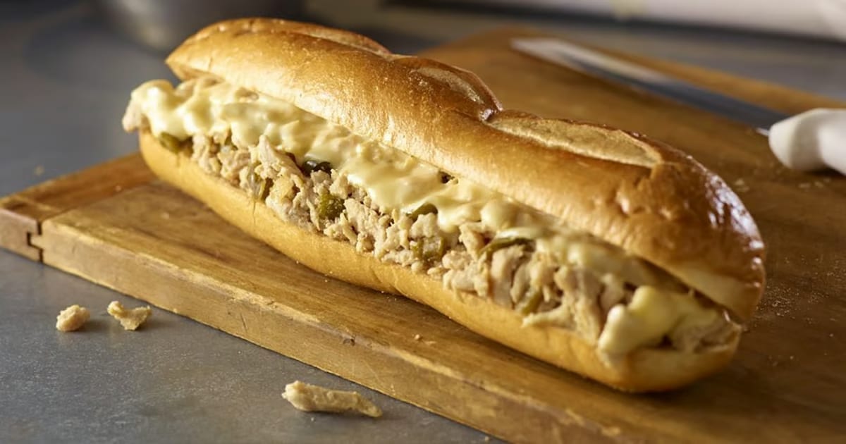 10" Chicken Cheesesteak Sub.